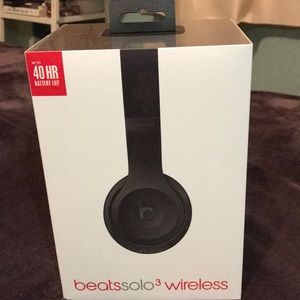 Beats Solo3 Wireless Headphones in Matte Black